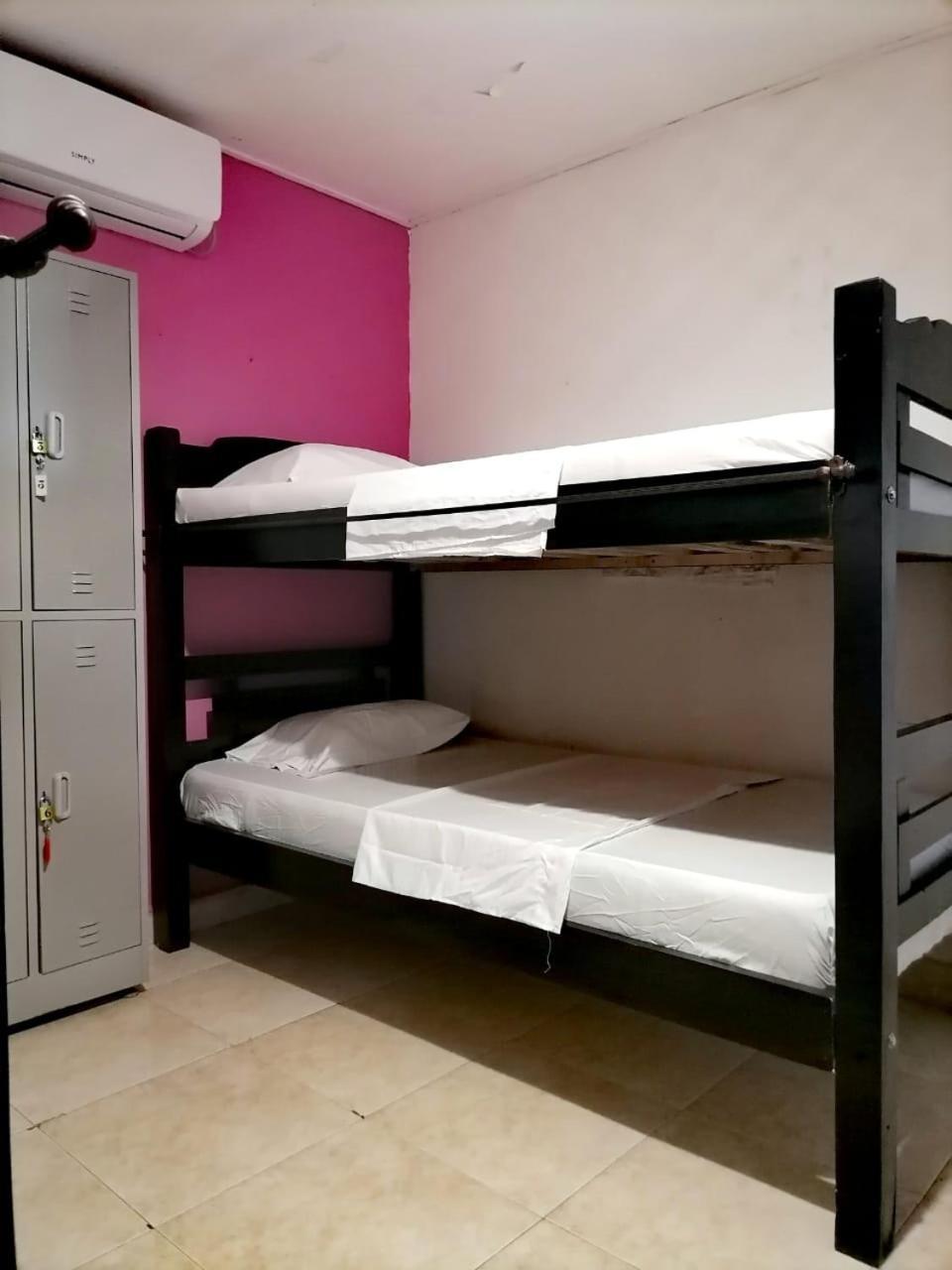 Hostel Shalom Adonai Cartagena Exterior foto