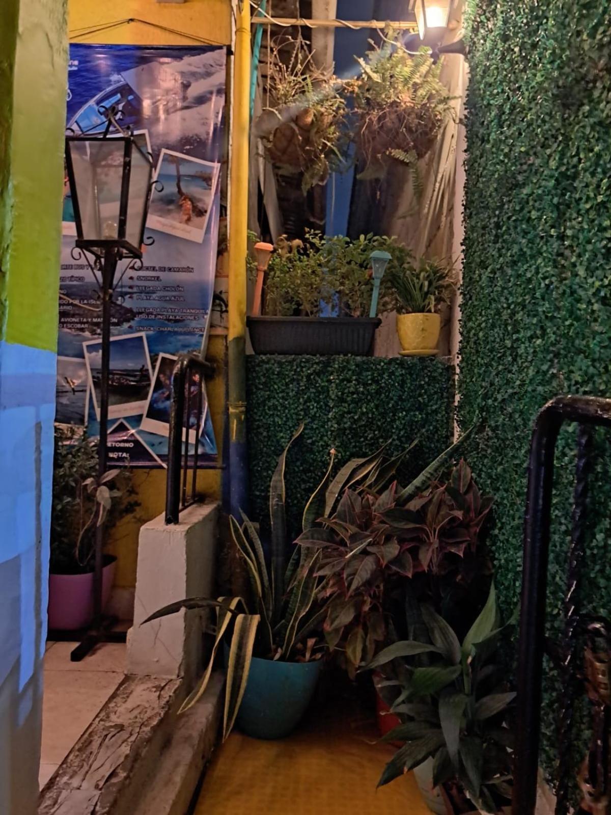 Hostel Shalom Adonai Cartagena Exterior foto